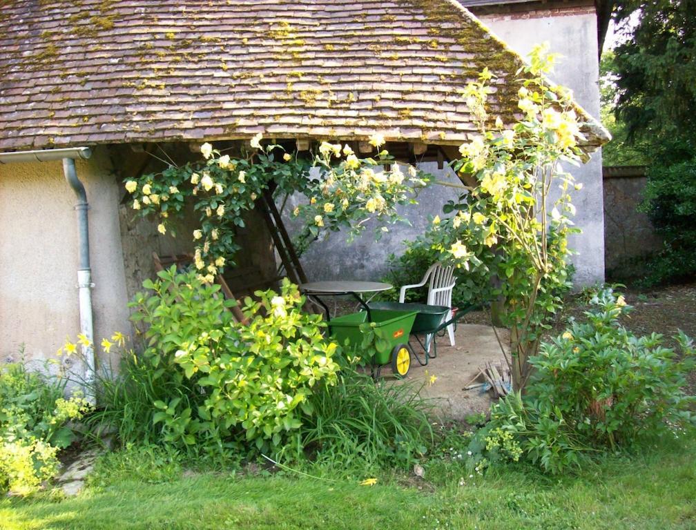 Ferme Du Chateau Bailleau-l'Eveque Esterno foto